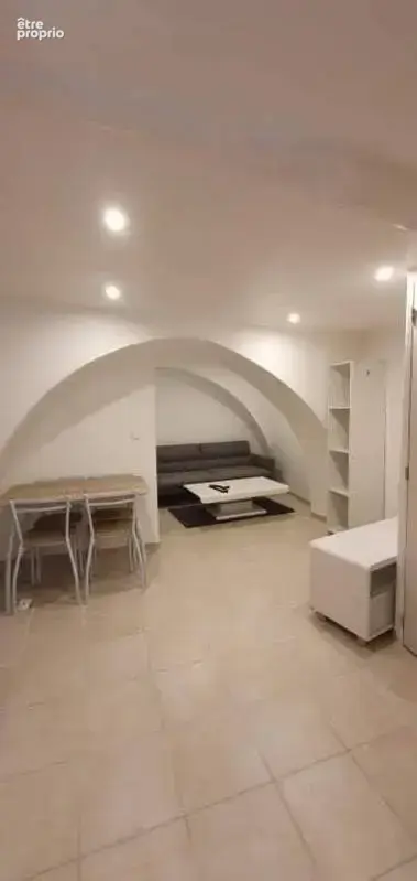 A vendre 1 studio (20,15 m2) et 1  deux pièces (33,05 m2) à 83190 Ollioules, meublés et tout équipé - photo 10
