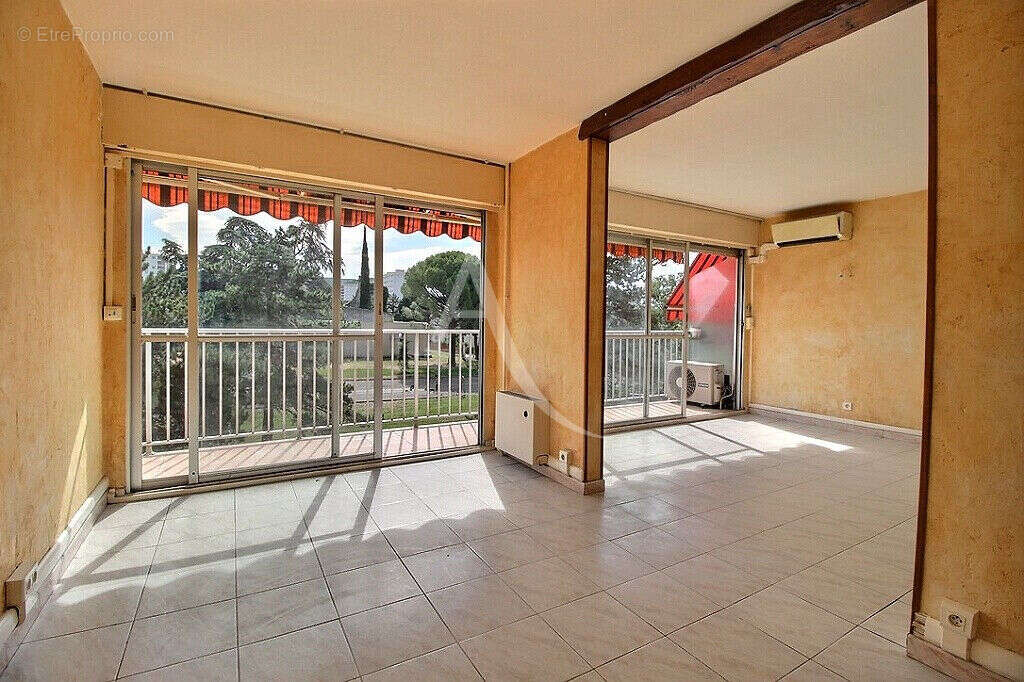 Appartement à SALON-DE-PROVENCE