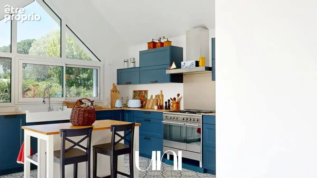 Maison 9 pièces de 224 m2 en cœur de Bourg - Groix - photo 9