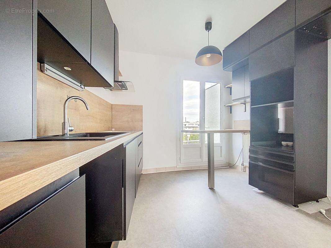 Appartement à MONTIGNY-LE-BRETONNEUX