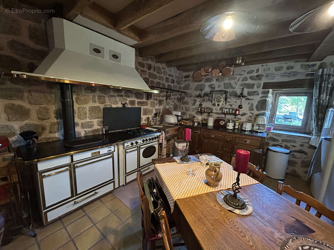 Maison à Meymac en Corrèze - photo 2