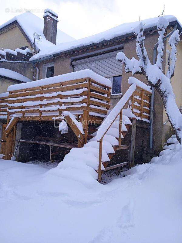 Maison de village de plain-pied avec jardin – Un havre de paix au cœur des montagnes - photo 8