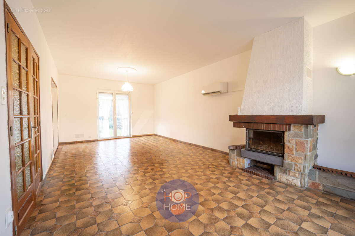 Maison à NEUVE-CHAPELLE