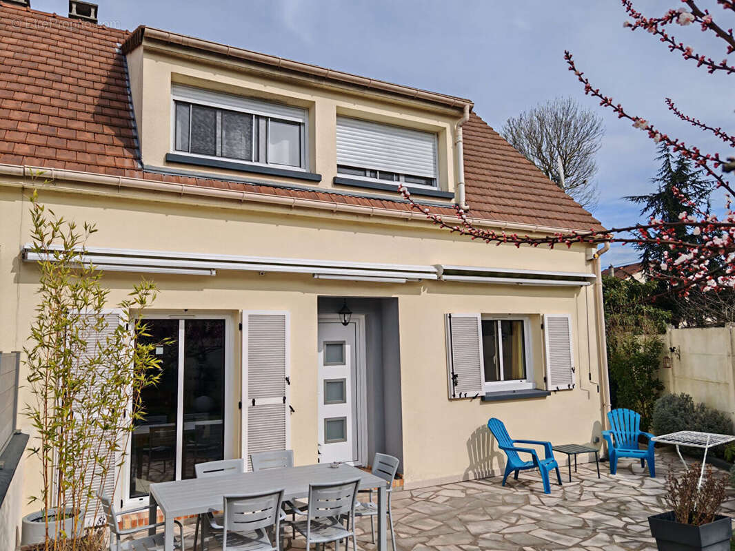 Maison à LIVRY-GARGAN