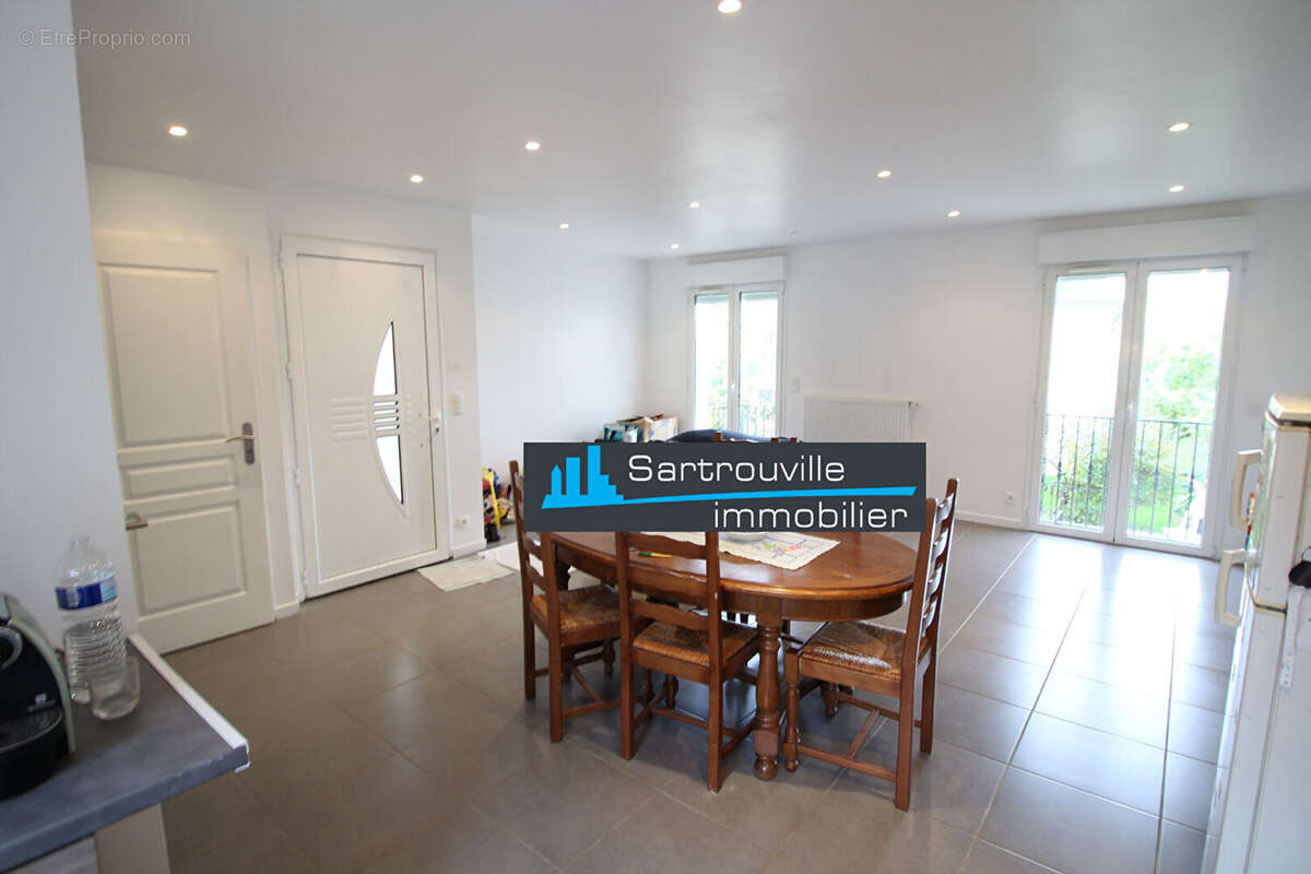 Maison à SARTROUVILLE
