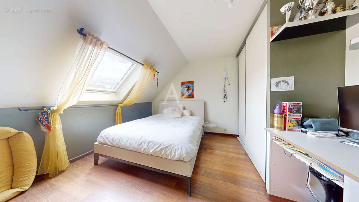 Maison à ROISSY-EN-BRIE