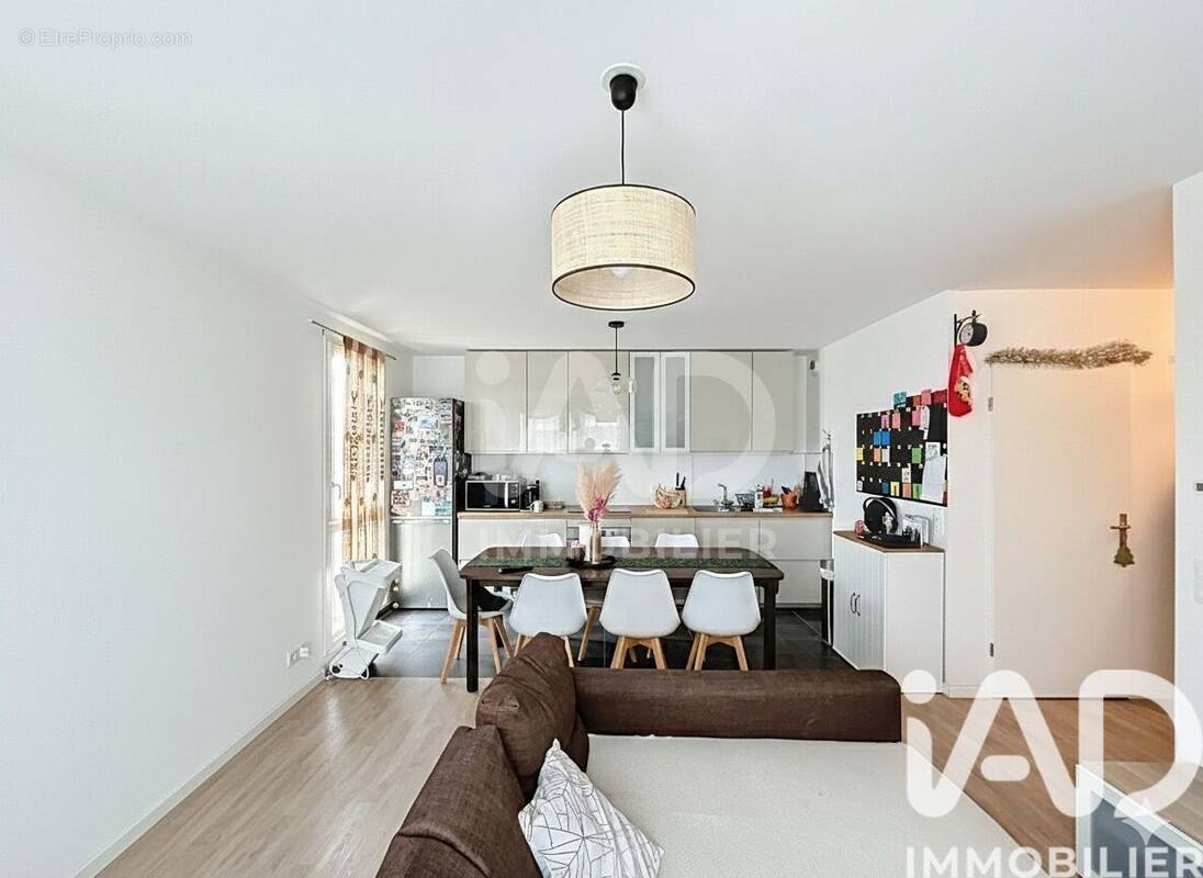 Photo 1 - Appartement à BUSSY-SAINT-GEORGES