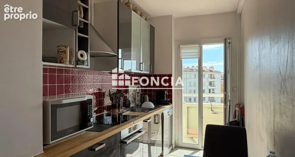 Toulon – port marchand / mourillon – magnifique t5 de 106 m² avec balcon-terrasse et petite vue mer - photo 11