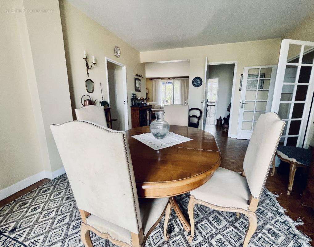 Appartement à BOUGIVAL