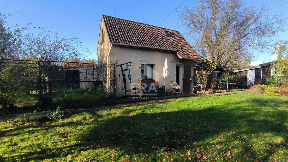 Maison à SAINT-GERMAIN-LES-ARPAJON