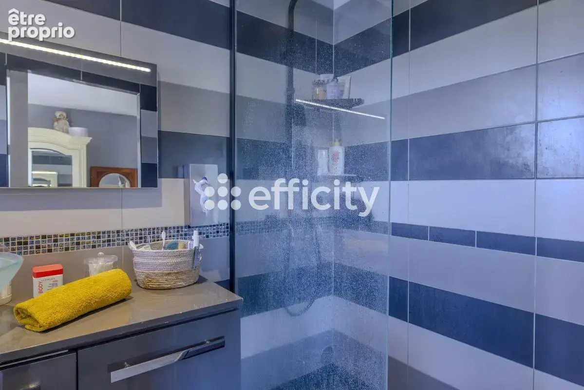 Maison 130 m² à Saint-Xandre  - photo 17
