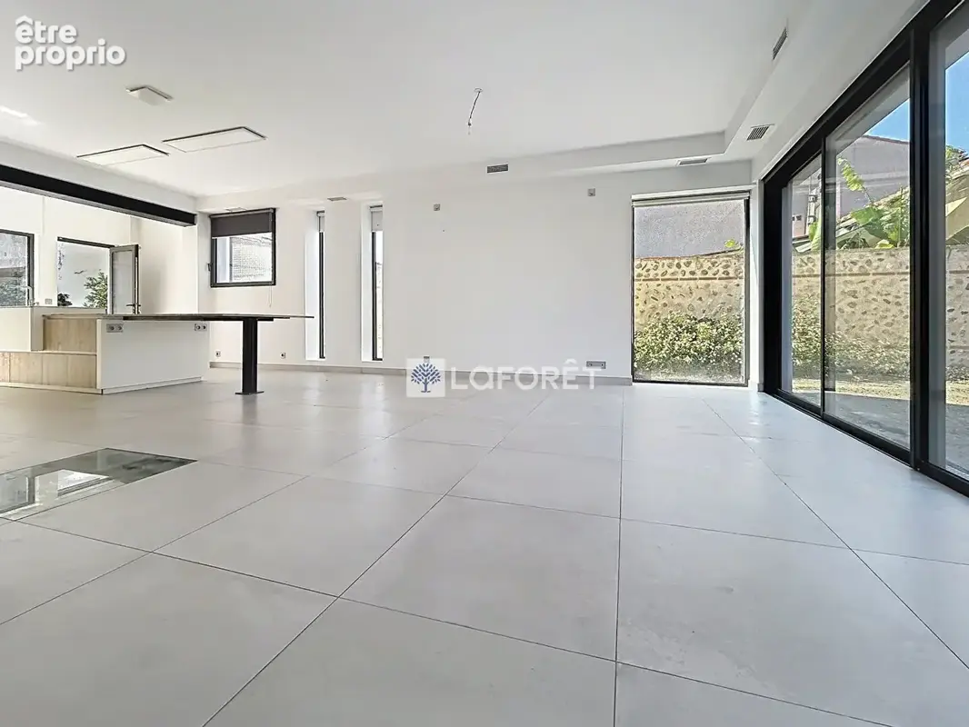 Perpignan Maison contemporaine  -147 m² - 4 faces - Terrain traversant de 500 m² - photo 13