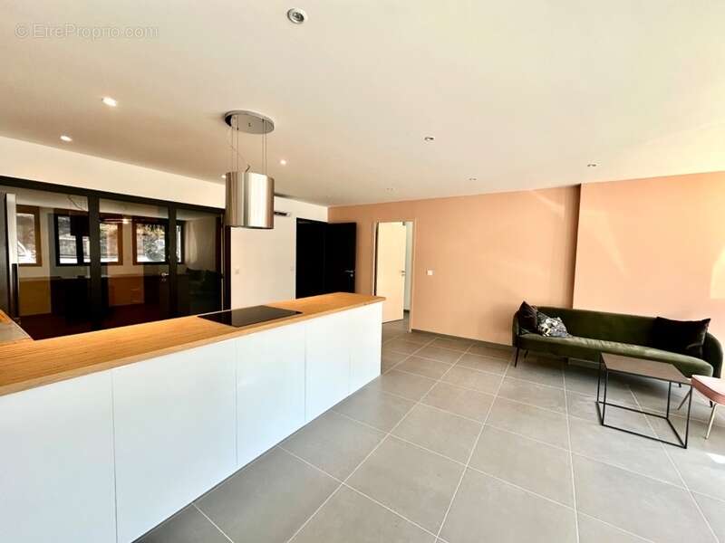 T4 rénové de 90m2 – Terrasse sur le toit de 25m2 – Possibilité activité professionnelle – Saint-Barnabé - photo 10