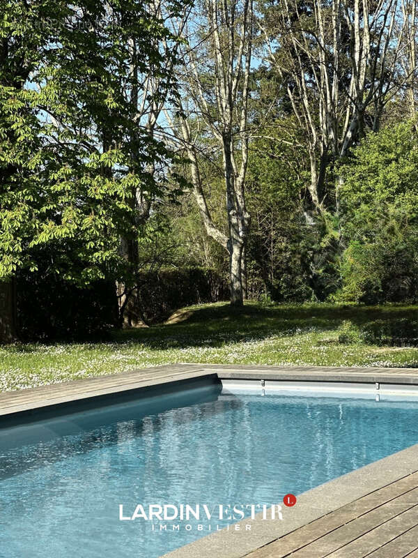 Maison à SAINT-GENIS-LAVAL