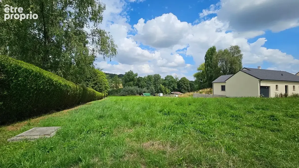 Terrain à BEUVARDES