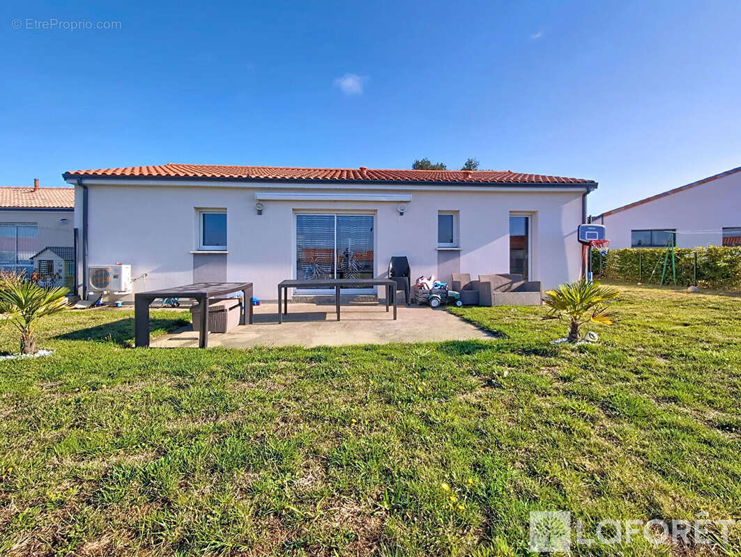 Plain-pied récent de 2017- 3 chambres à Coron - photo 9