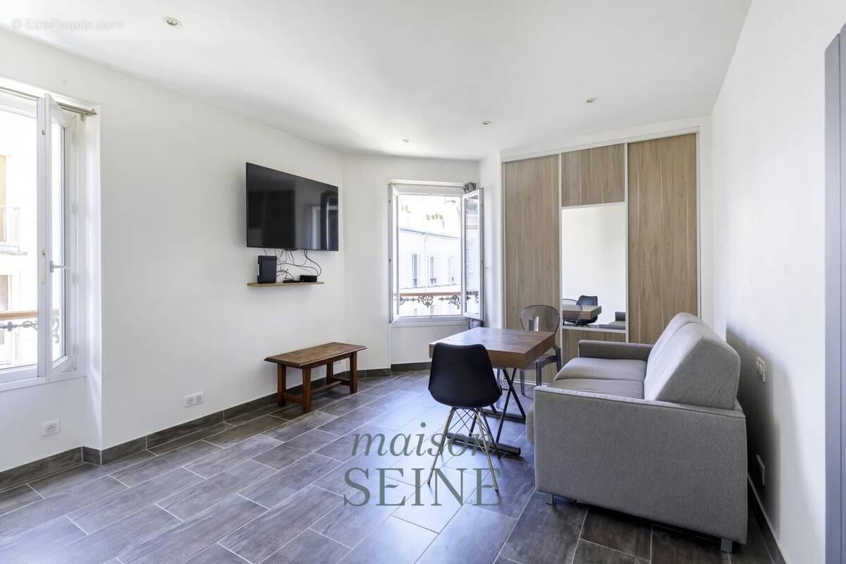 Appartement à PARIS-7E