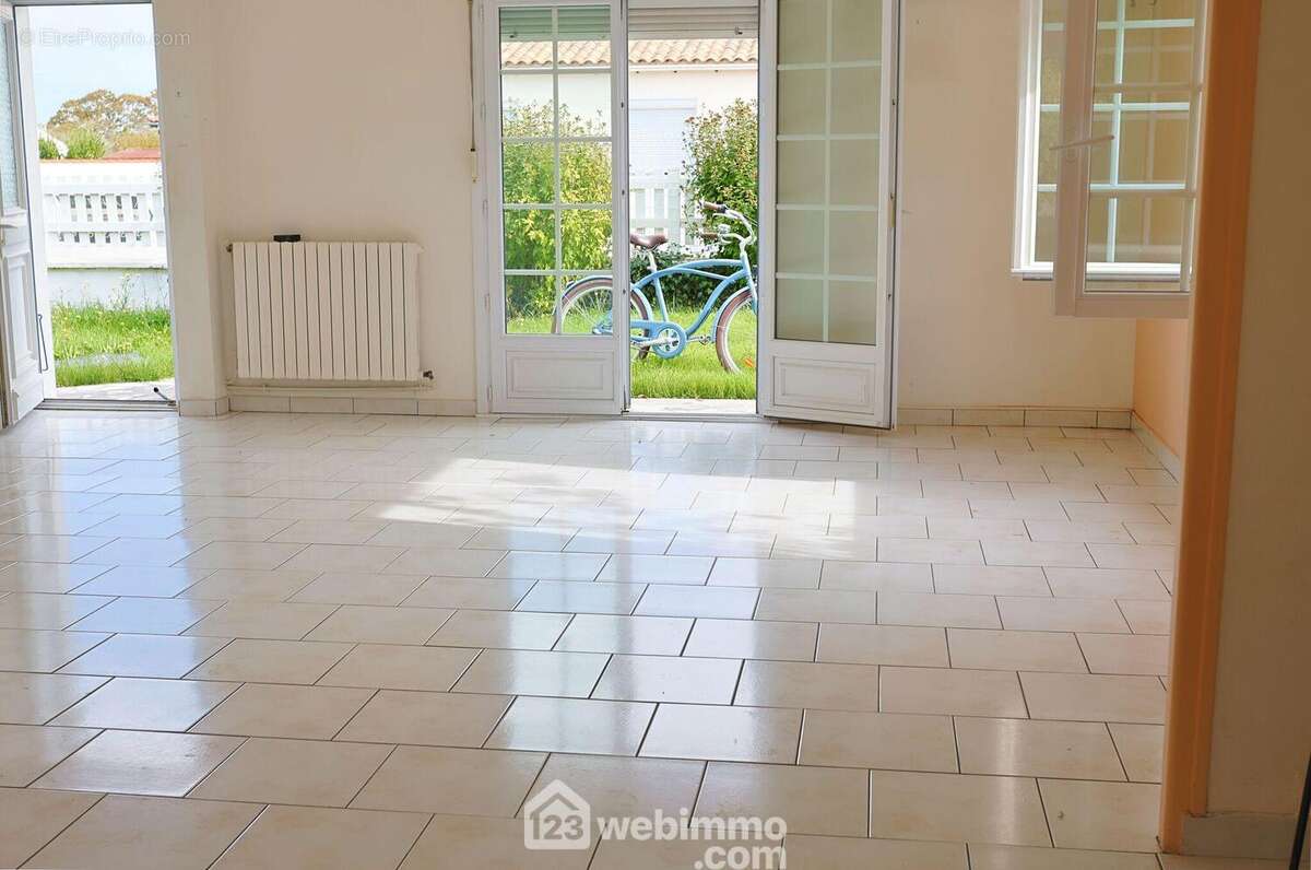 Maison à NIEUL-SUR-MER