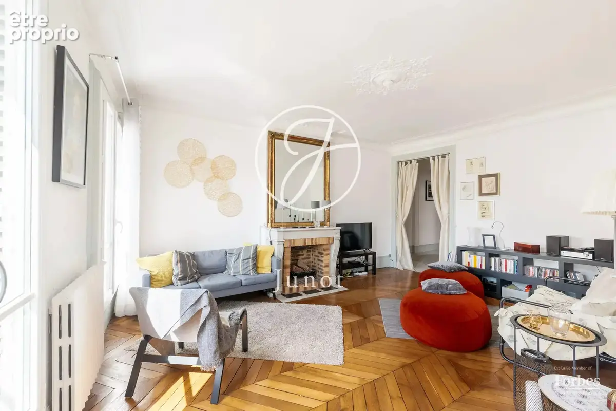Paris 18e - ABBESSES / RUE DES ABBESSES - Appartement - 5 pièces - 114,06m² Carrez - 3/4 chambres - photo 6