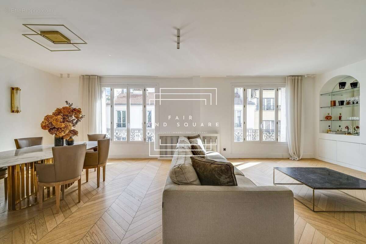 Appartement à NEUILLY-SUR-SEINE