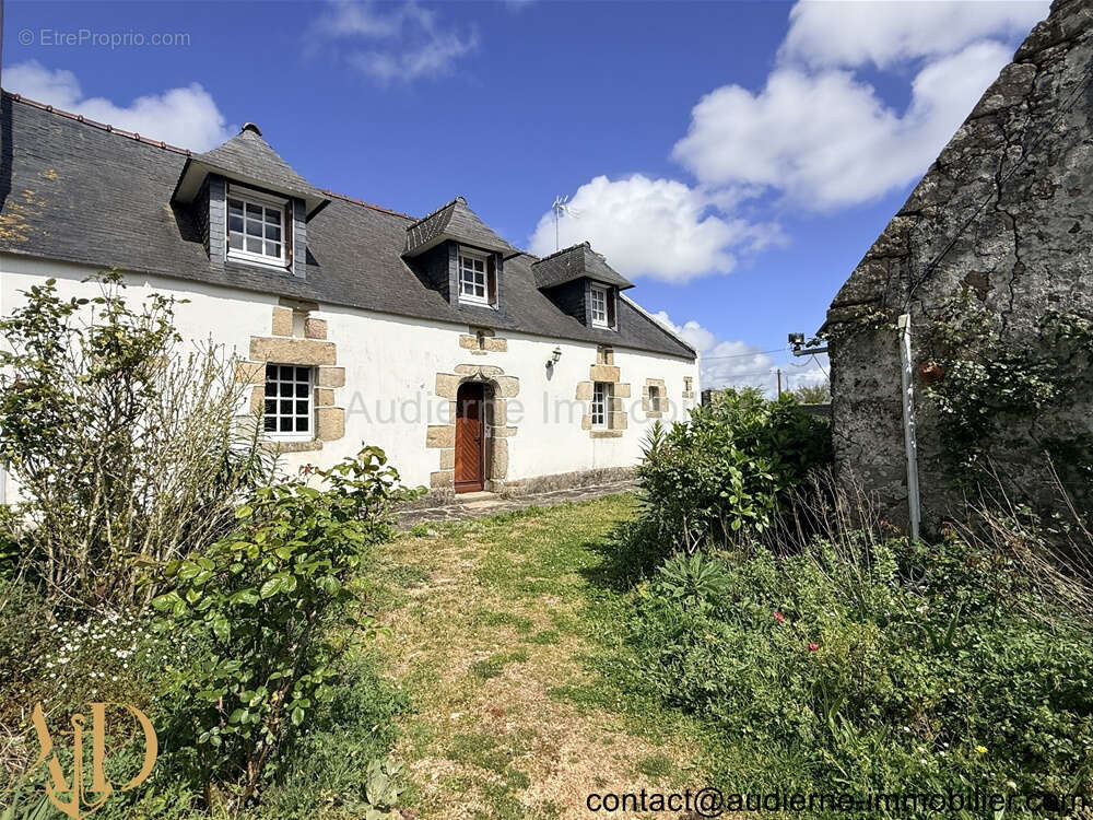 Maison à AUDIERNE