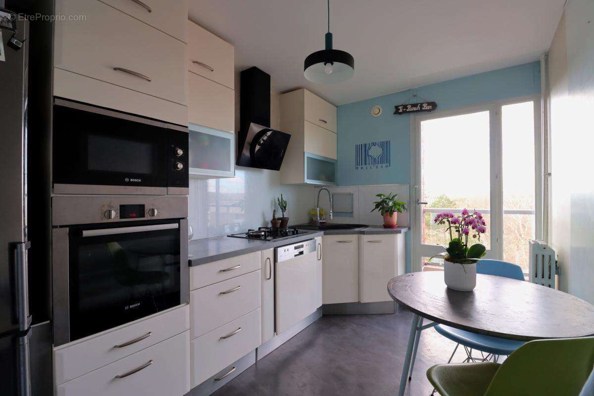 Appartement à JOUY-EN-JOSAS