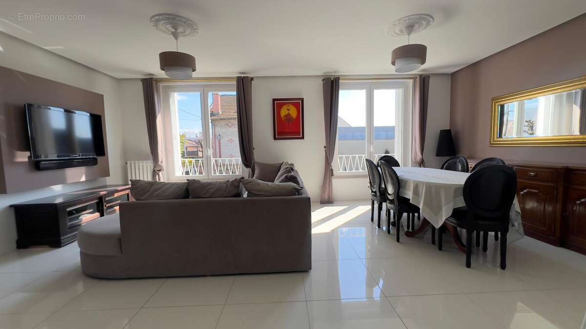 Maison à NEUILLY-SUR-MARNE