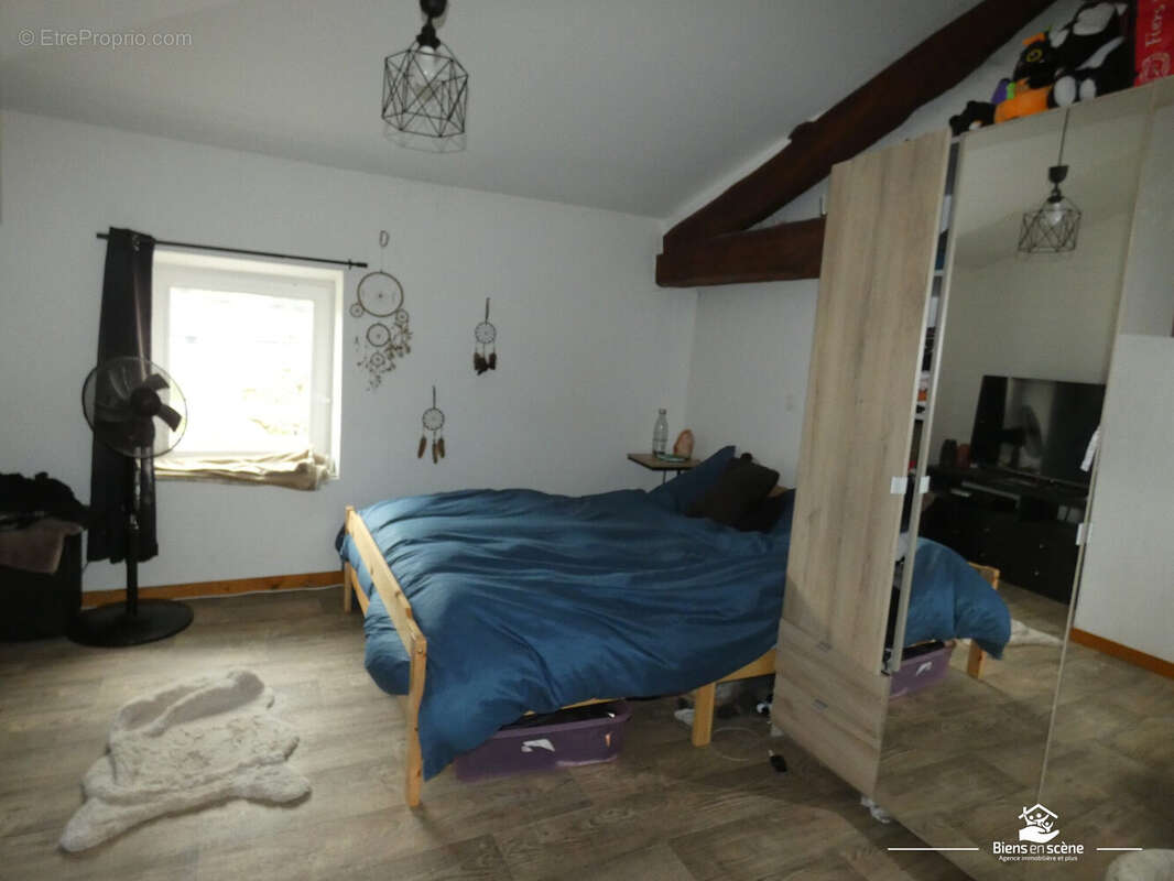 Appartement à SABLONS