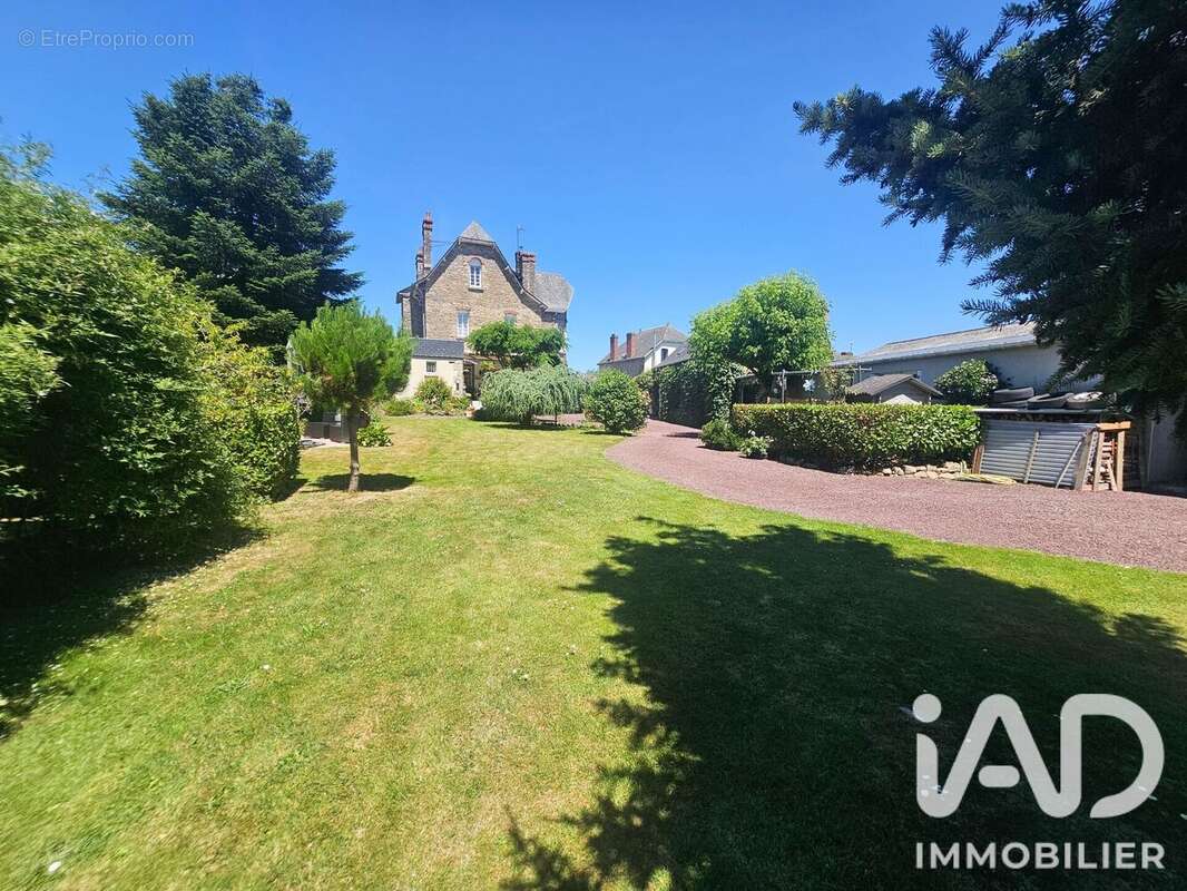 Maison 268 m² à Merdrignac  - photo 7