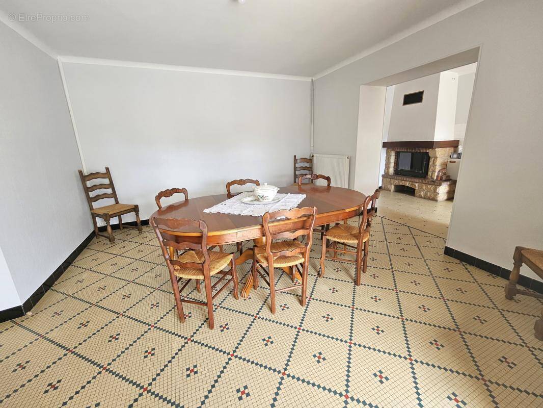 Maison à SAINT-HERBLON