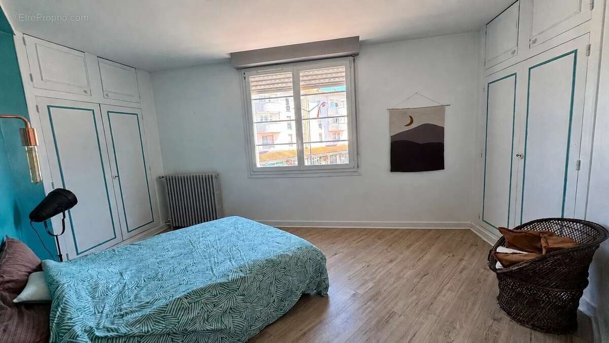 Grand t6 de 163 m² ? toit-terrasse ? plein centre de dax - photo 7