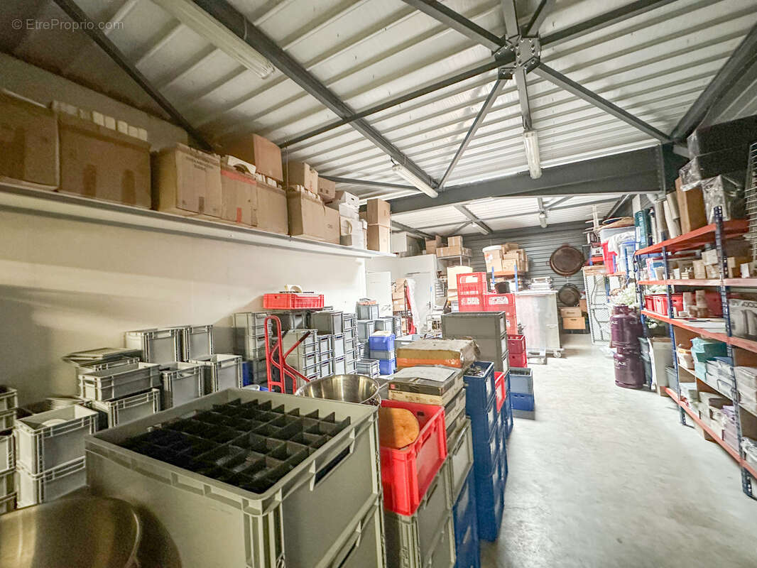 Commerce à SAINT-MAURICE-L'EXIL