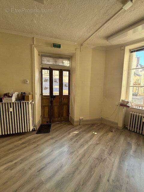 Commerce à CHAUMONT