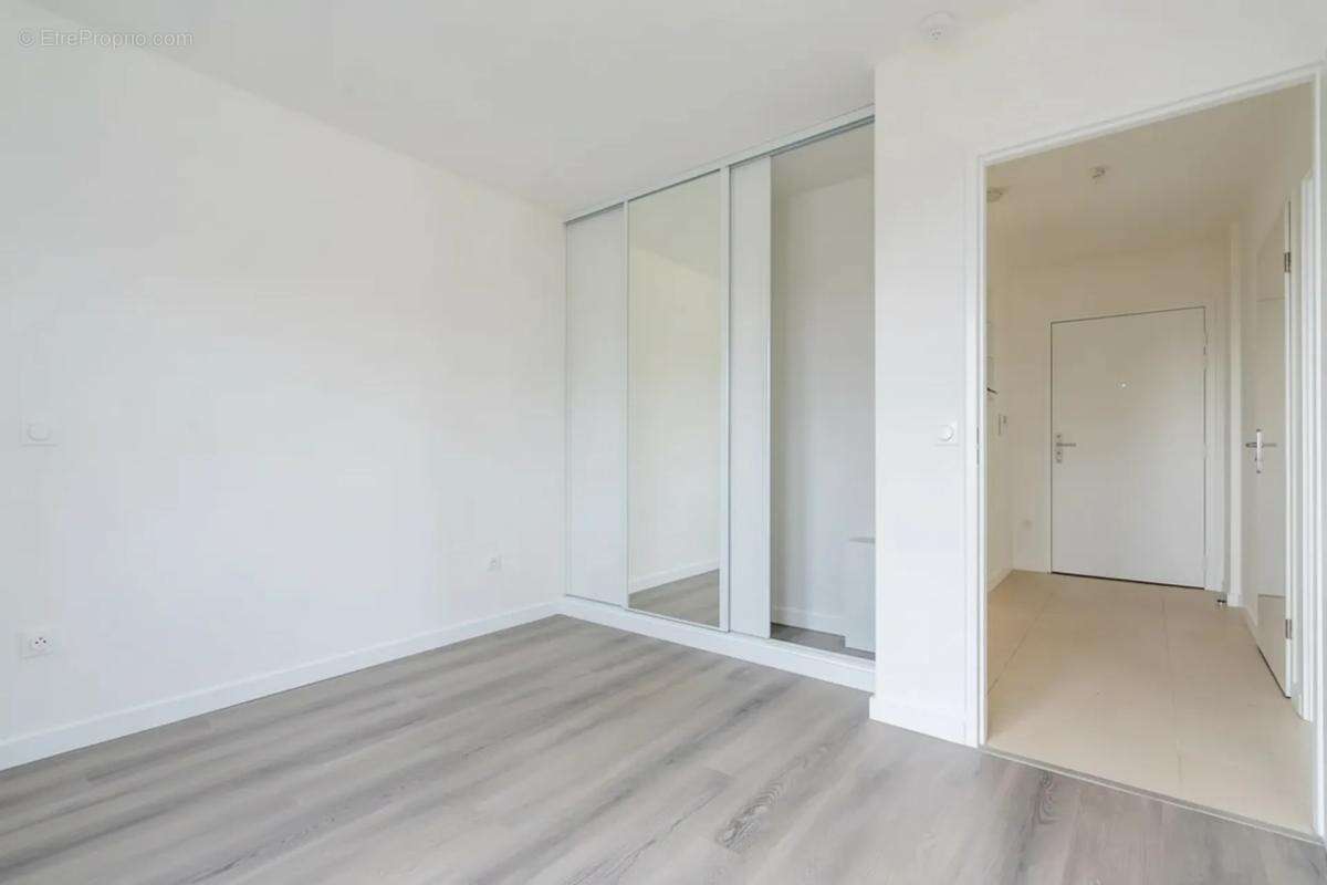 Appartement neuf et lumineux 62m² idéalement situé à Villemomble - photo 9
