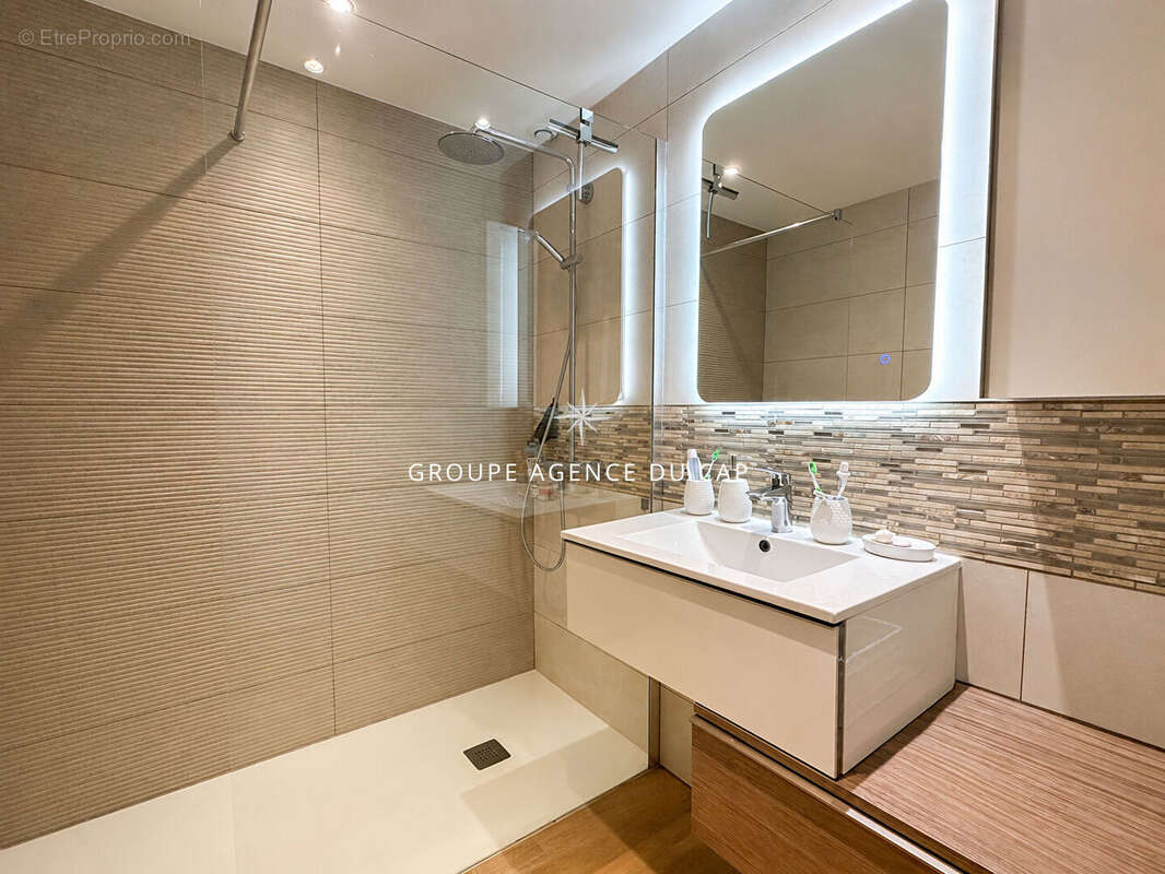 Appartement à LES ISSAMBRES