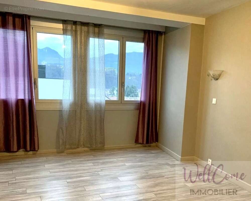 Commerce à AIX-LES-BAINS