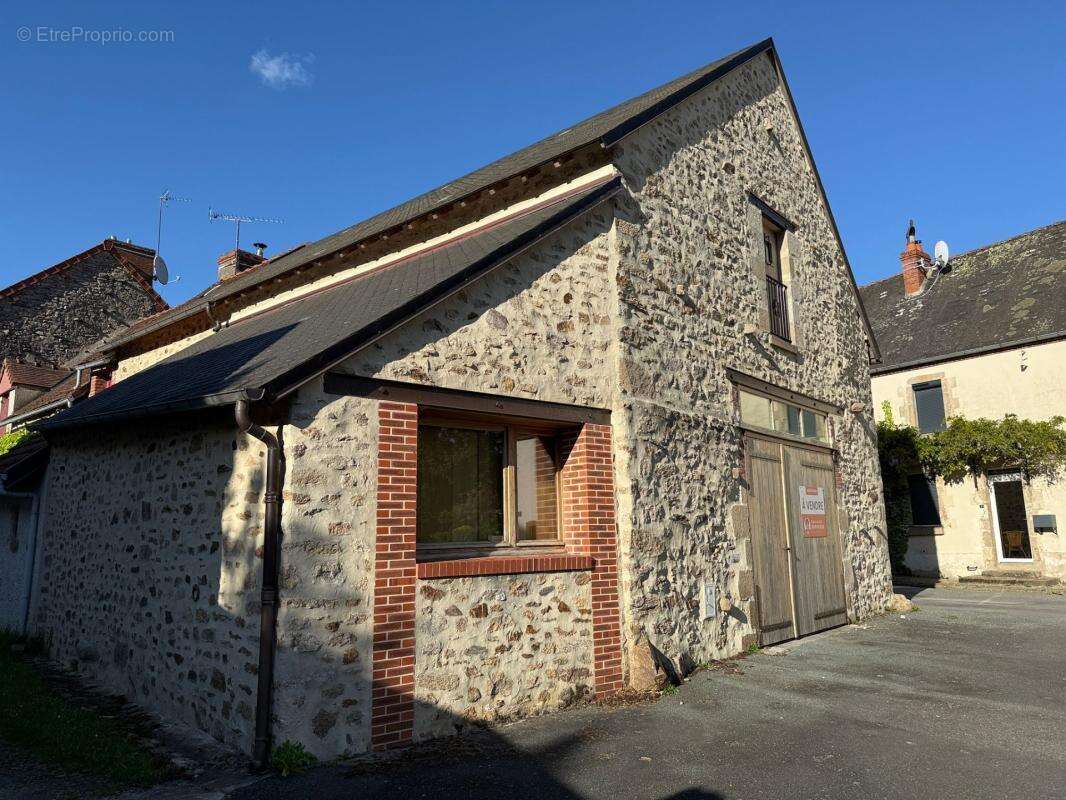 Dun le palestel superbe grange renovee avec gout a usage d'habitation et de garage - photo 3