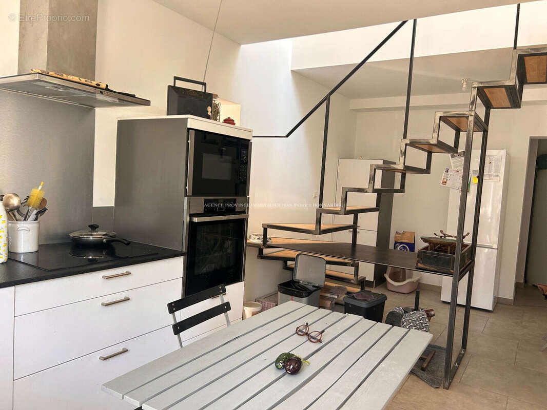 Maison 174 m² à Rousset-Les-Vignes  - photo 4