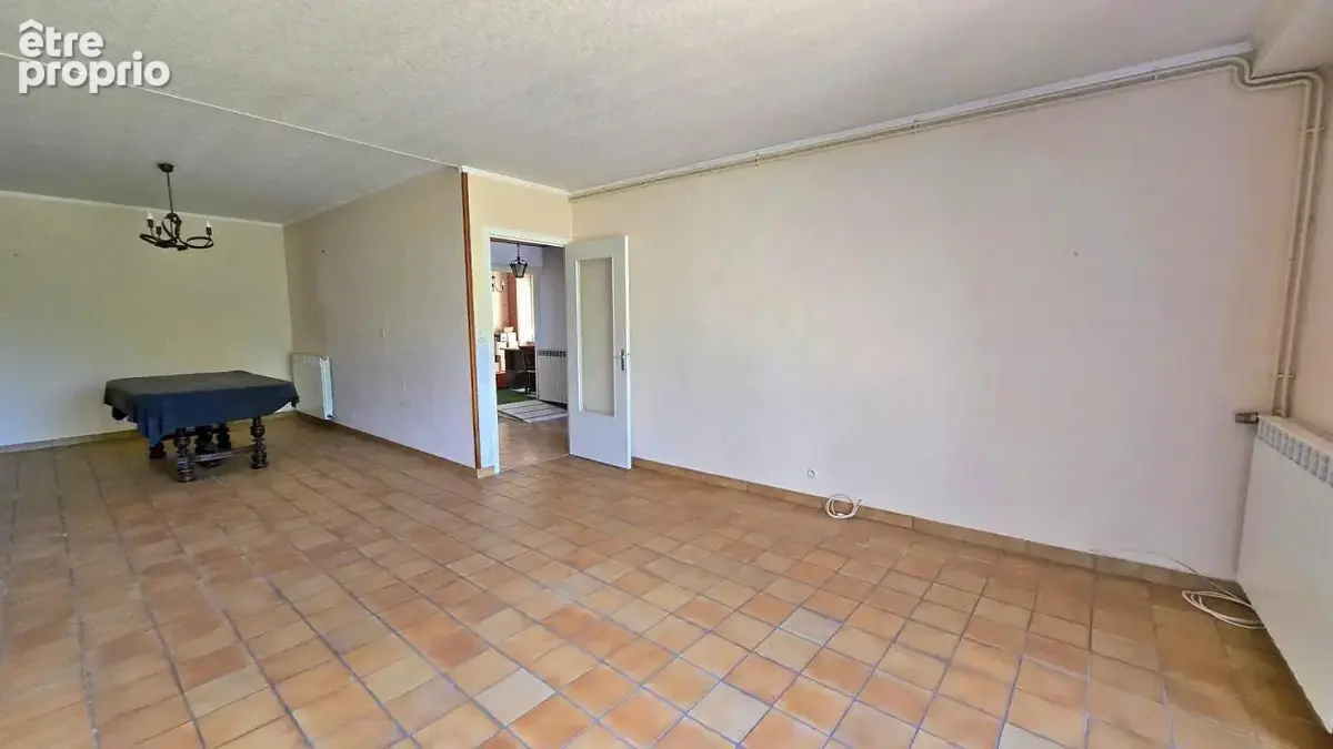 Maison Familiale de 9 chambres avec Grange et Jardin - Centre-Bourg - Calme et Tranquilité - photo 4