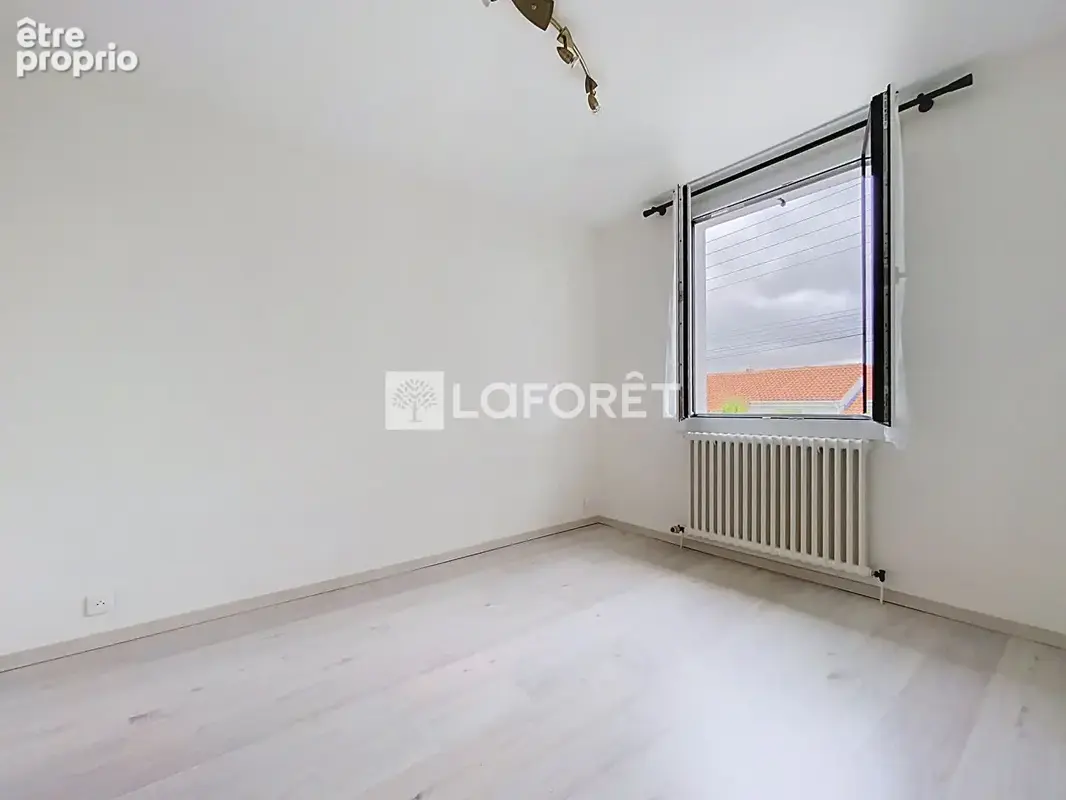Maison Saint Leger Sous Cholet 10 pièce(s) 196 m2 - photo 7