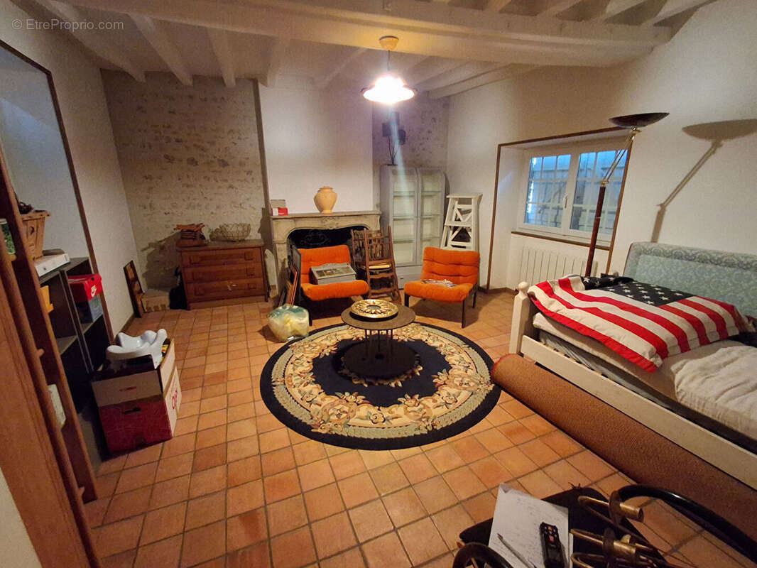 Maison à AUTRUY-SUR-JUINE