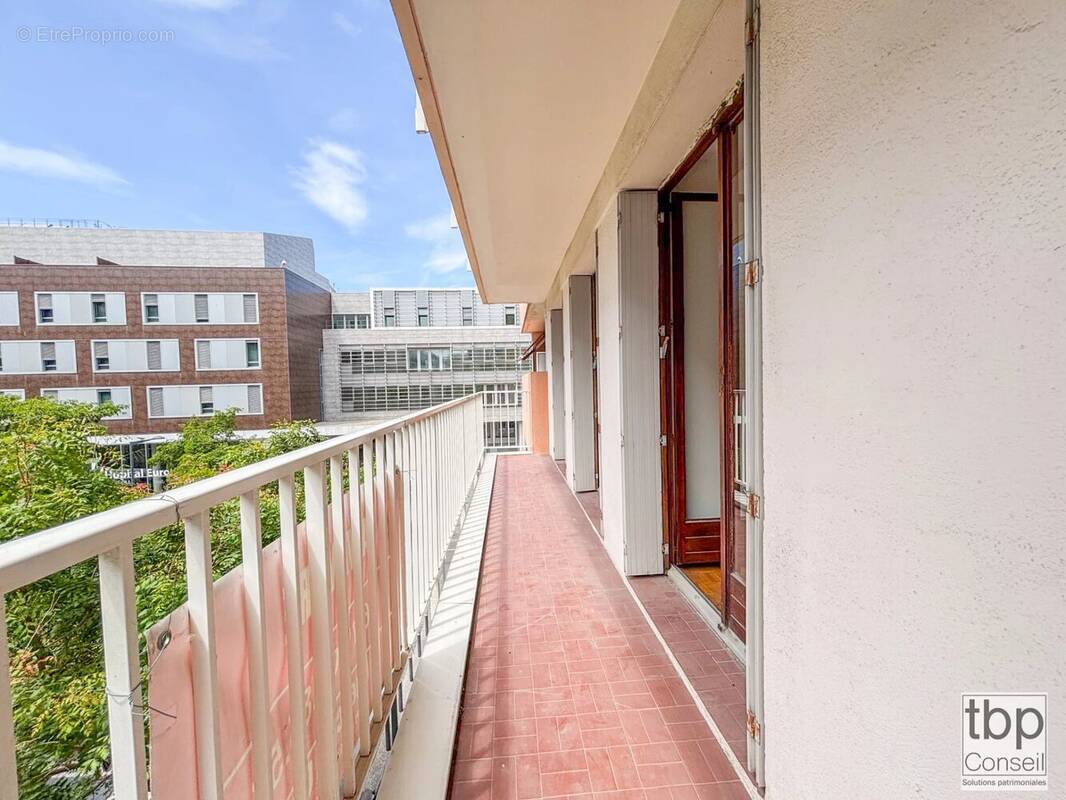 Appartement à MARSEILLE-3E
