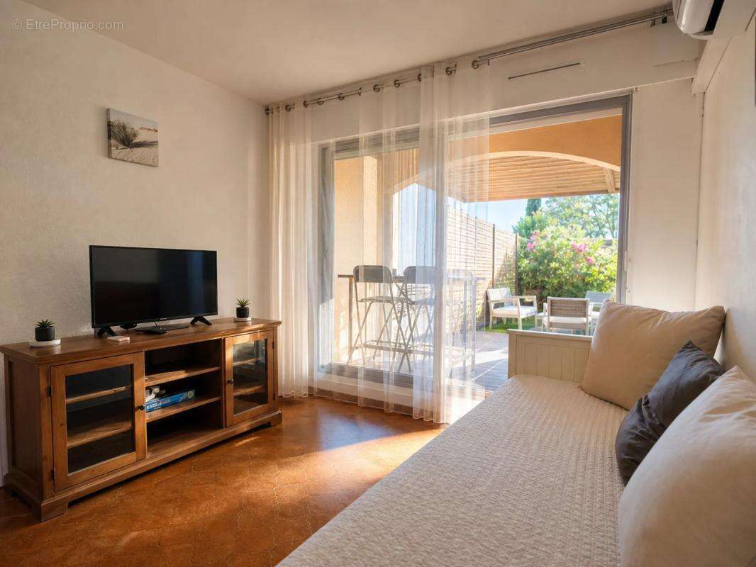 Appartement 1 pièce de 31 m² à Saint-Mandrier-sur-Mer - photo 2