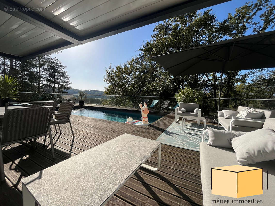 Maison à CHAZEY-BONS