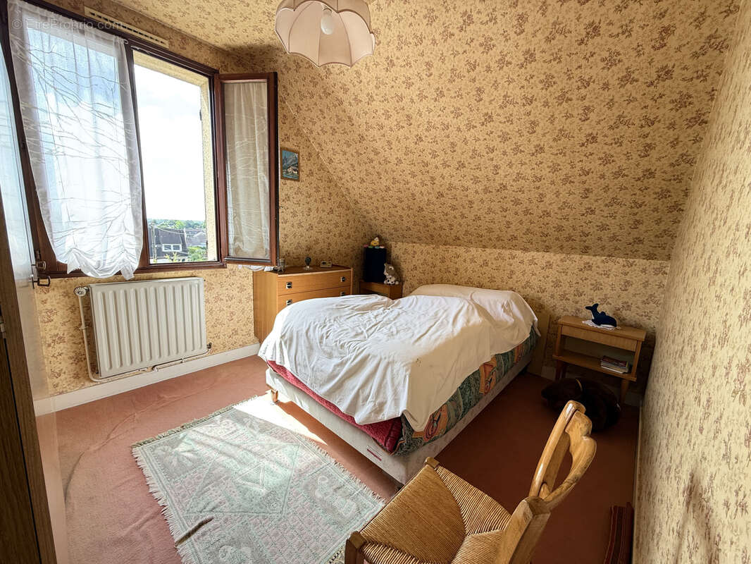 Maison à YVRE-L&#039;EVEQUE