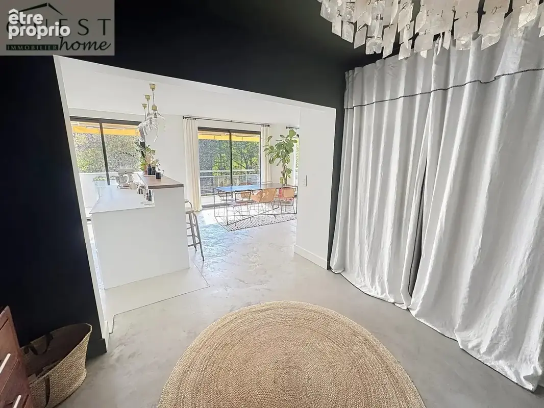 Appartement de 110 m2 rénové dans résidence de standing - photo 5