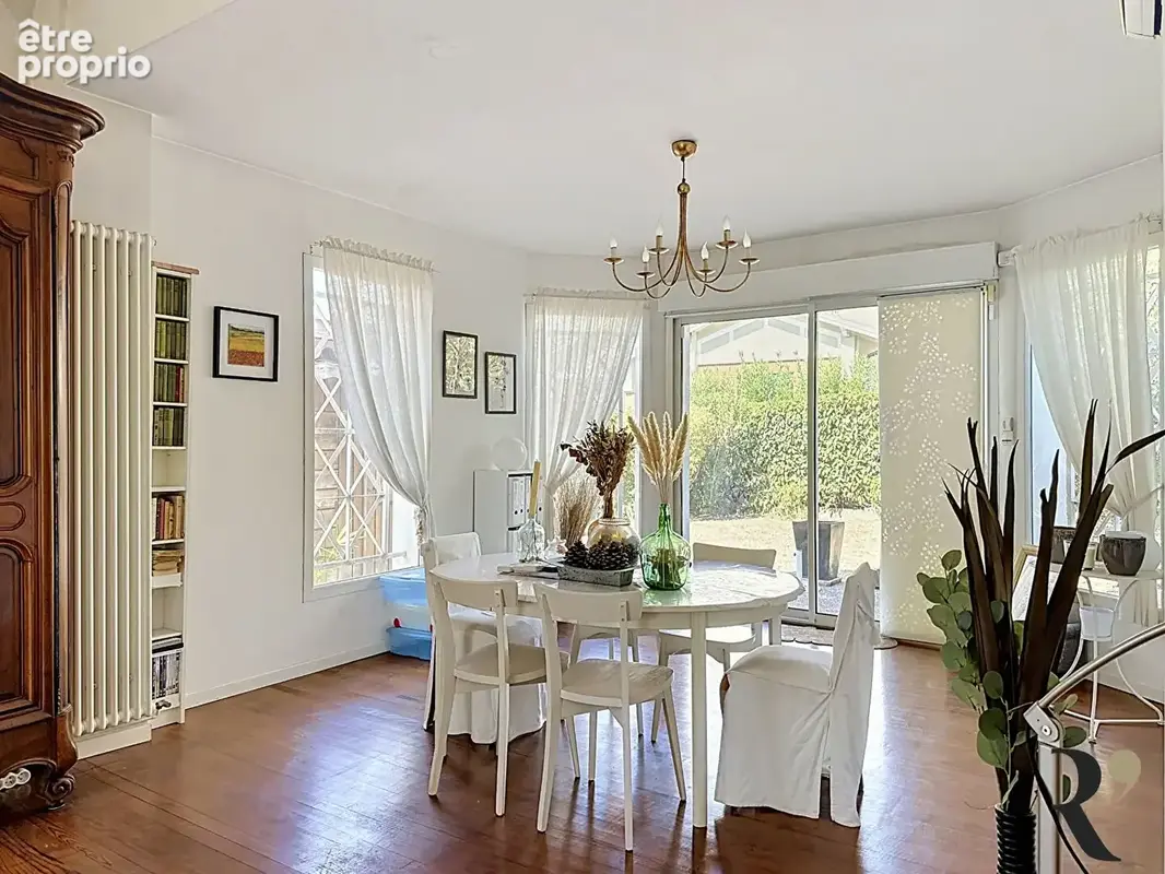 Toulouse, Cote Pavée / Maison T6 de charme 153 m² avec garage et jardin ! - photo 6