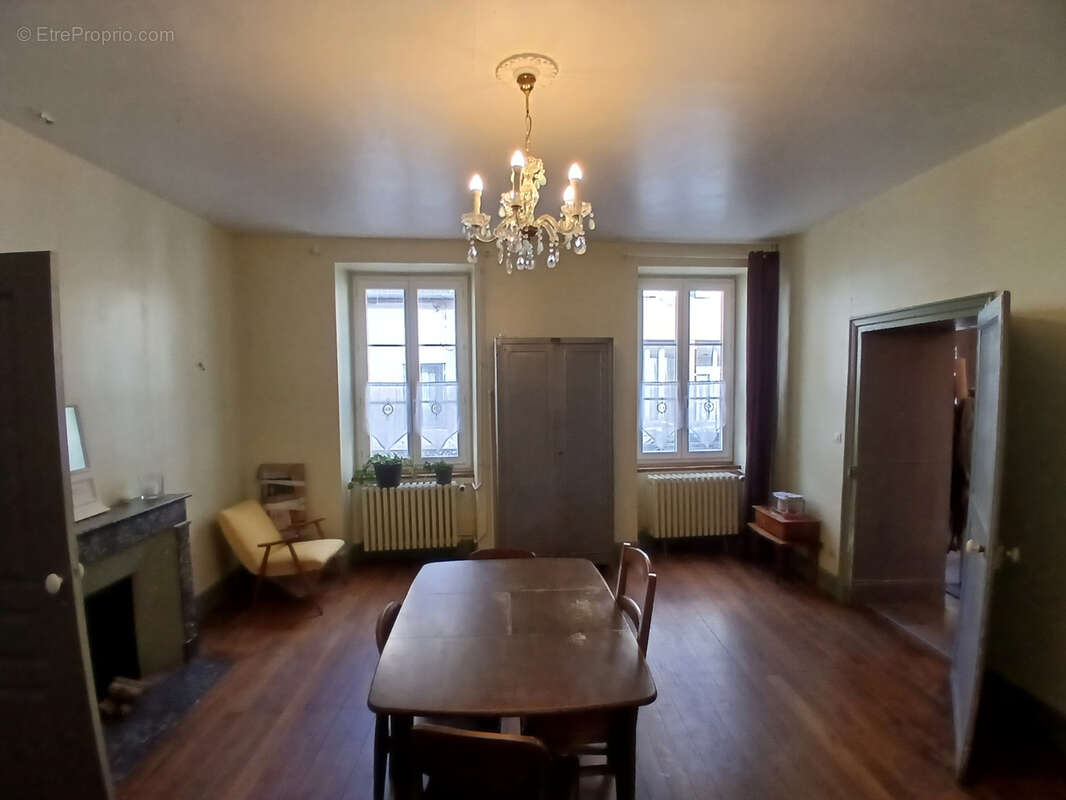 Maison à LORMES