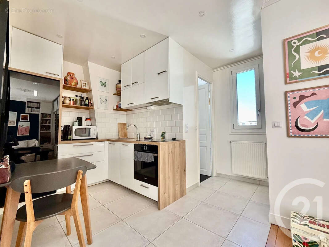 Appartement à PARIS-17E