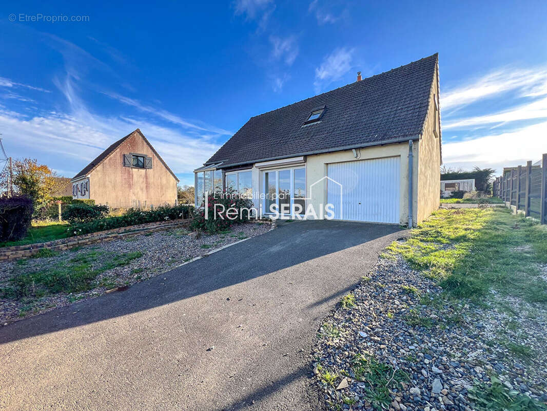 Maison à AUNAY-SUR-ODON